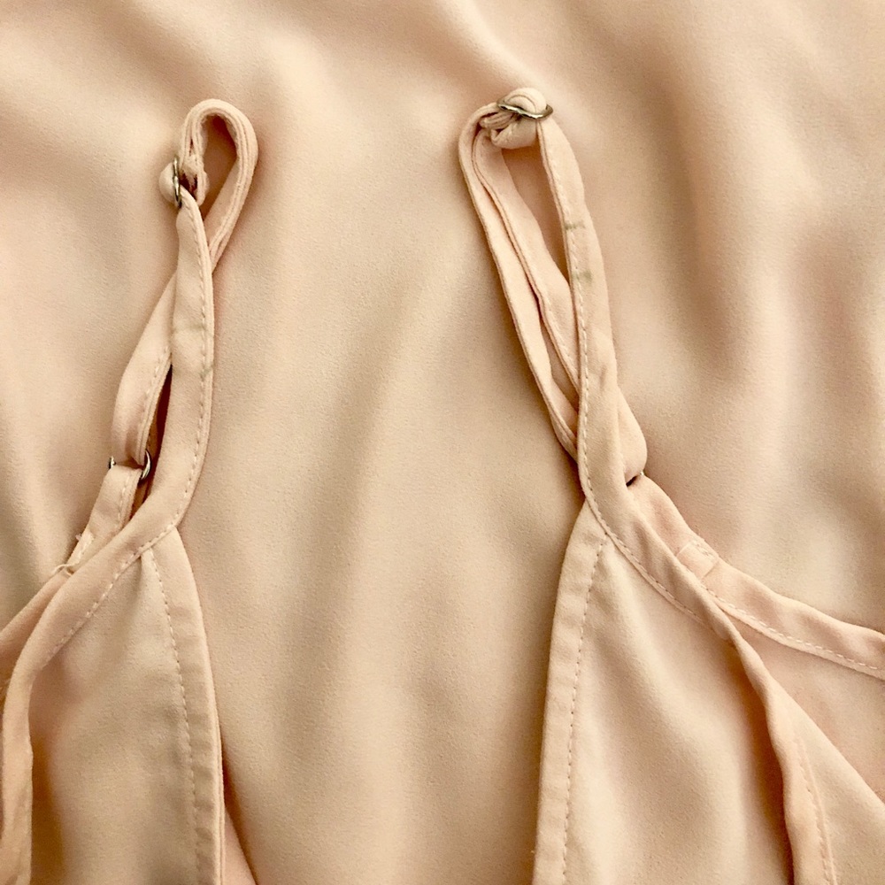 LUSH Light Pink Split Neck V-Tank Top Size XS - Picture 6 of 7